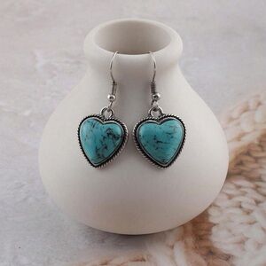 VINTAGE Bohemian Style Heart Shaped Green Turquoise Pendant Dangle Earrings